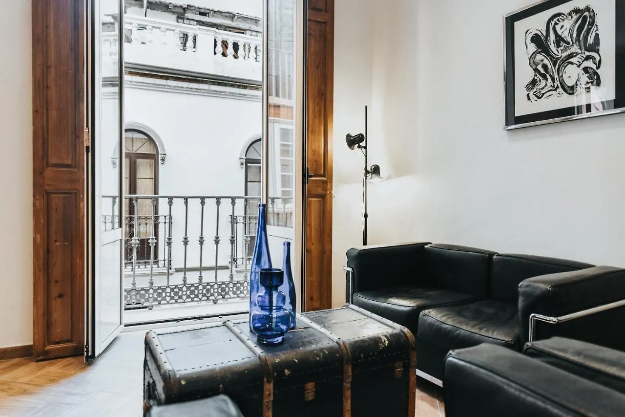 Holidays2Malaga Beatas 3 Bedroom & French Balcony Apartment Malaga