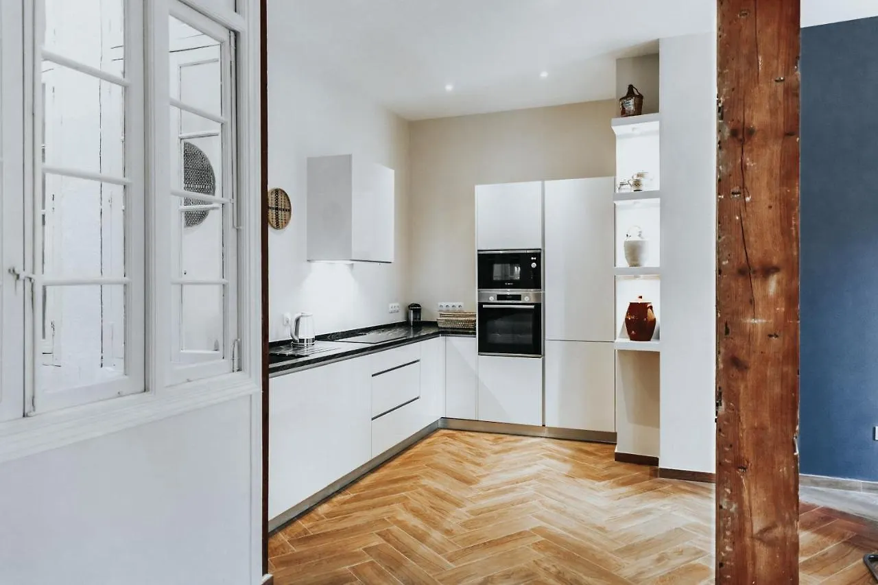 Holidays2Malaga Beatas 3 Bedroom & French Balcony Apartment Malaga