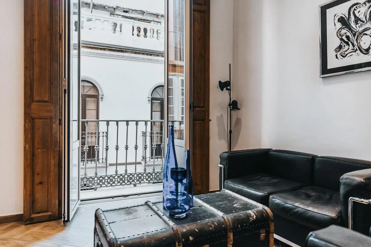 Holidays2Malaga Beatas 3 Bedroom & French Balcony 0*, מאלגה